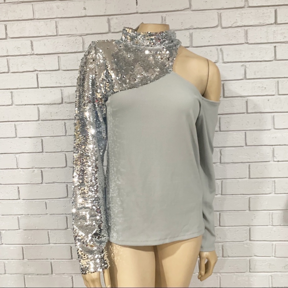 River Island Women’s Asymmetric Sequin Gray Top​​​​​​​​​